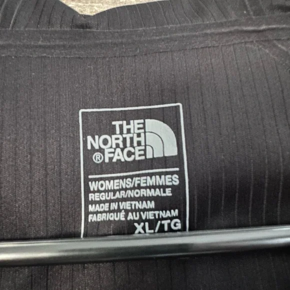 The North Face Women's Black Utility Jacket - Picture 3 of 4